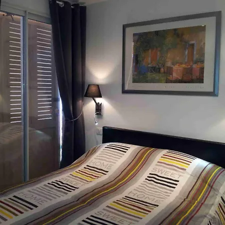 Patiolarium Apartment *